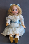 Немецкая кукла, изготовленная  фирмой «Kammer&Reinhardt» в 1900–1910-х годах