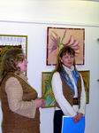 Выставка ''Игры в батик''. Директор Музея Людмила Павлунина (слева) и Ирина Зорина