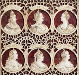 Пластина с девятью портретами (фрагмент)