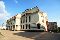 Здание Кировского театра кукол, где расположен Вятский палеонтологический музей