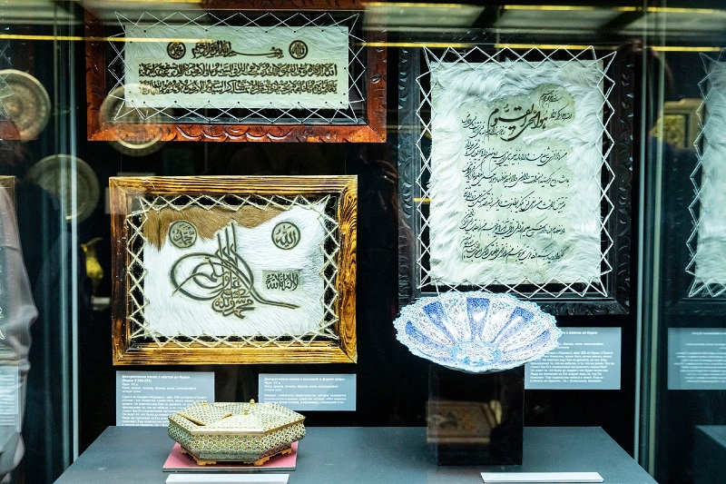 Выставка «Современное исламское декоративное и изобразительное искусство Ирана». Музей истории религии. 2023