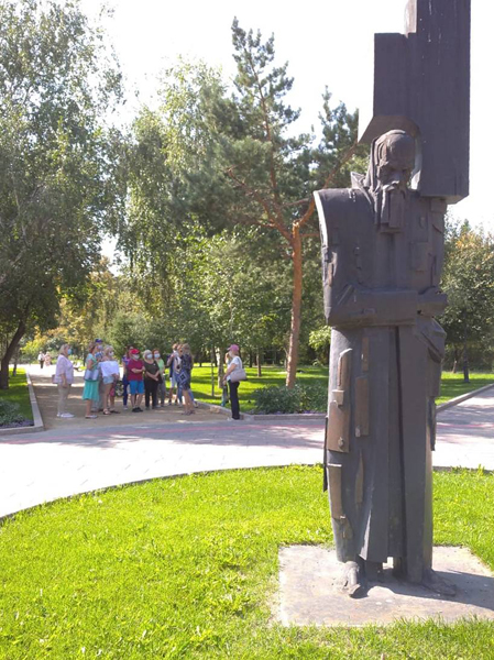Памятник Ф.М. Достоевскому в Омске